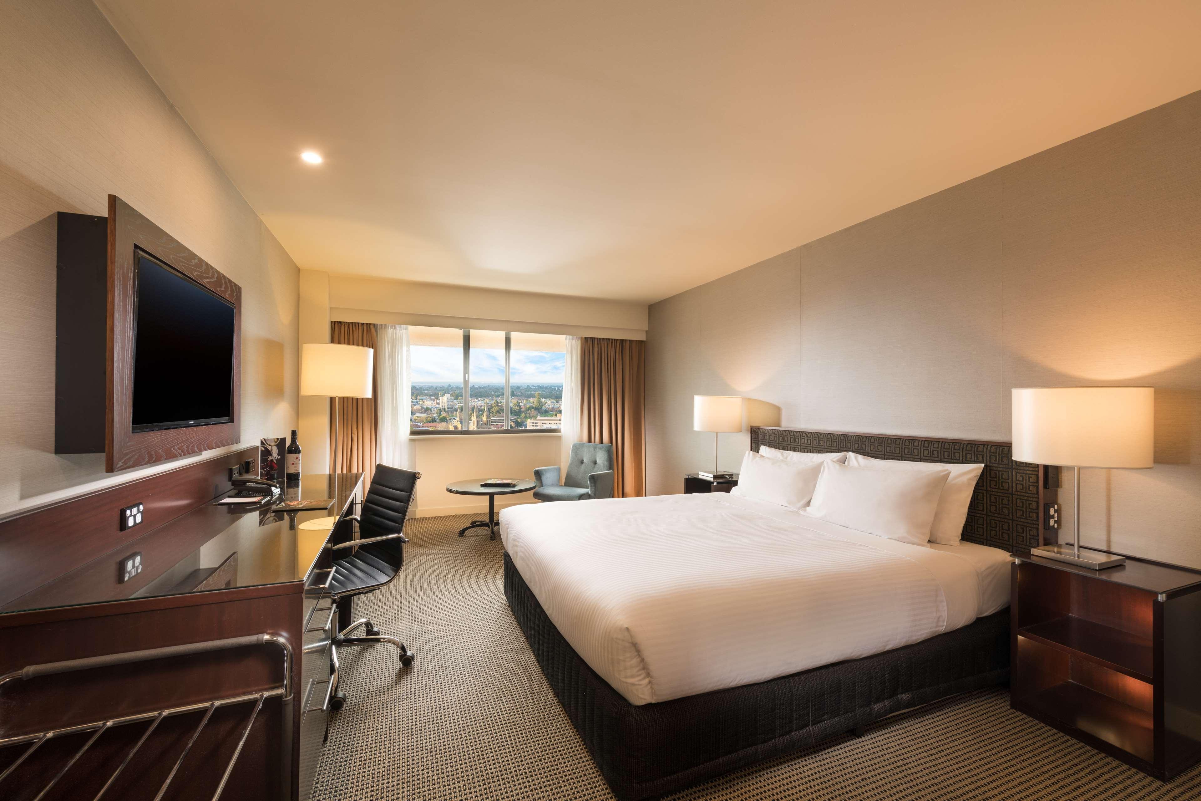 斯坦福德阿德莱德广场酒店 外观 照片 A guest room at the Hilton San Francisco