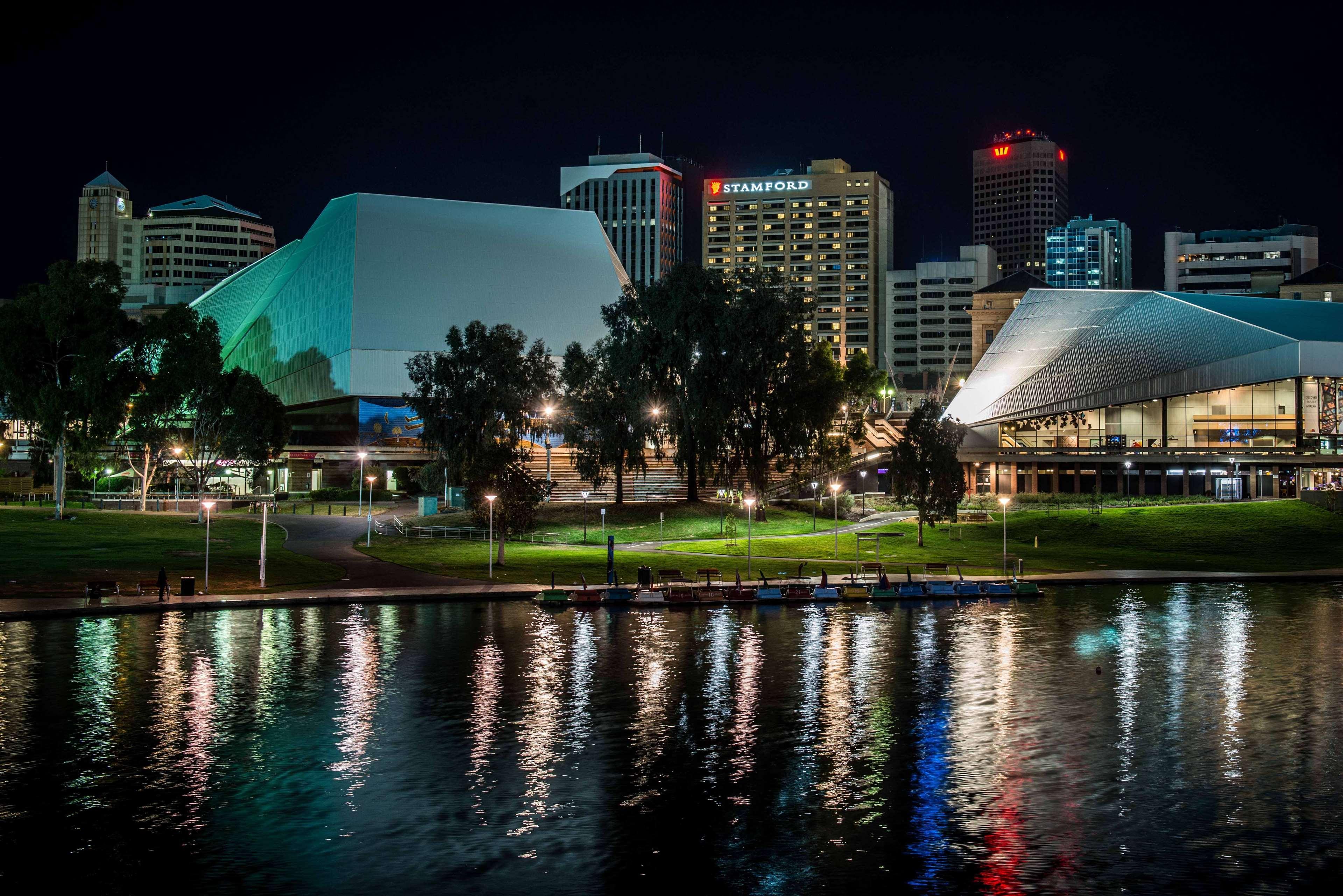 斯坦福德阿德莱德广场酒店 外观 照片 Adelaide Convention Centre