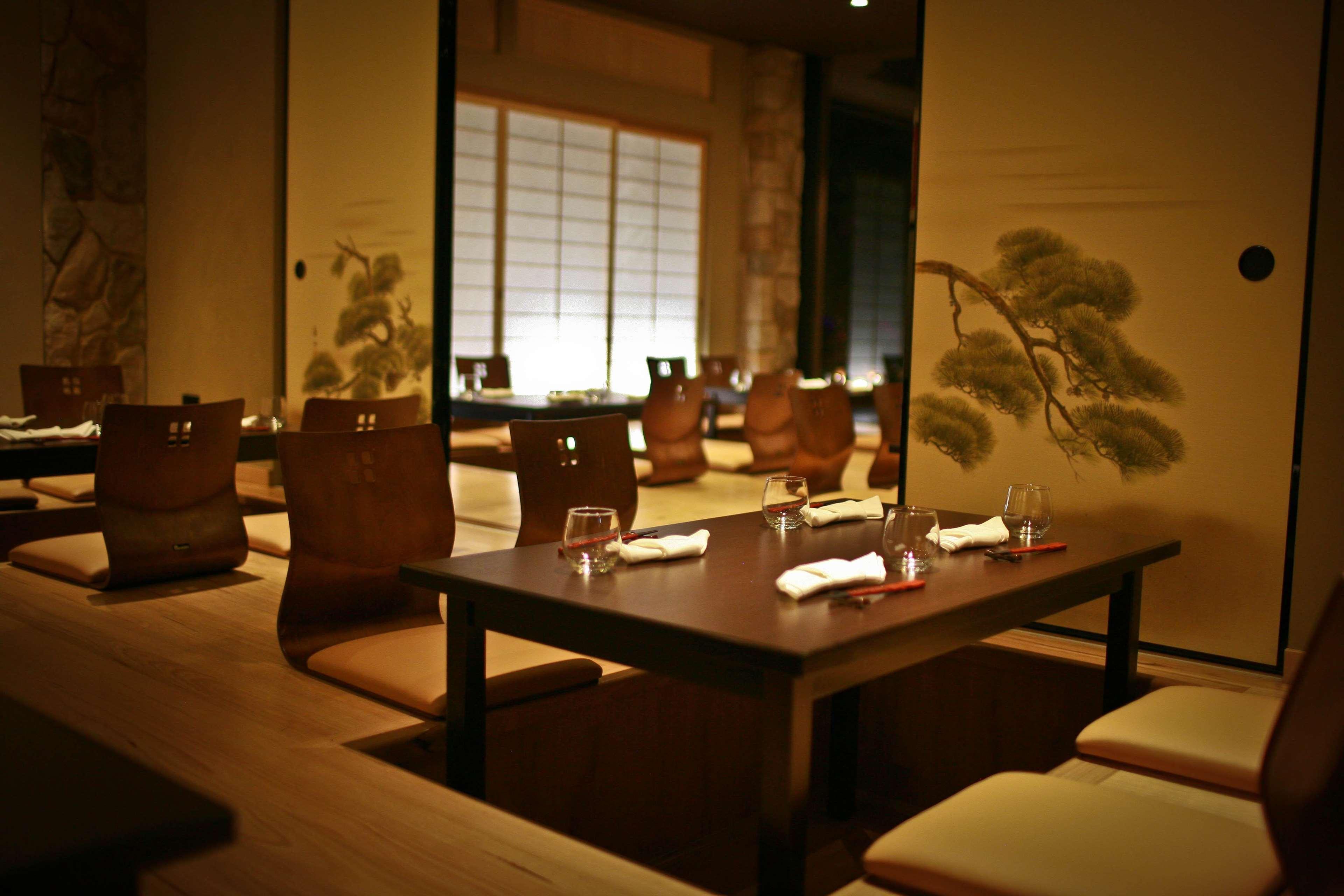 斯坦福德阿德莱德广场酒店 外观 照片 A restaurant in Kyoto