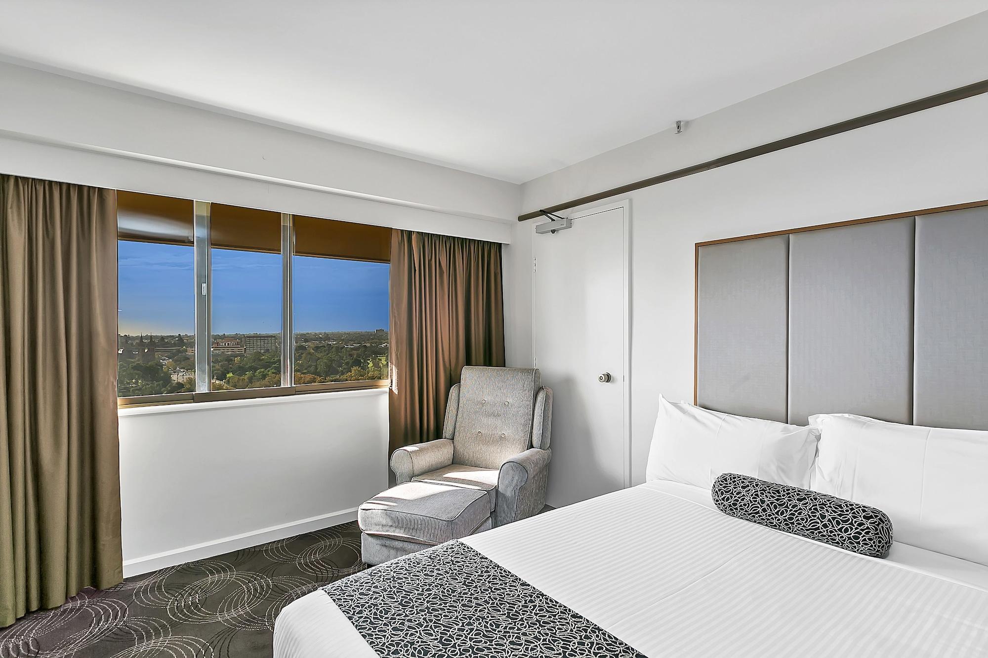 斯坦福德阿德莱德广场酒店 外观 照片 A room at the hotel