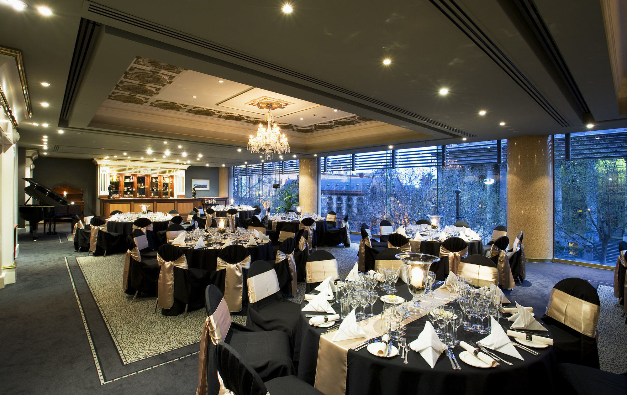 斯坦福德阿德莱德广场酒店 餐厅 照片 The River Restaurant