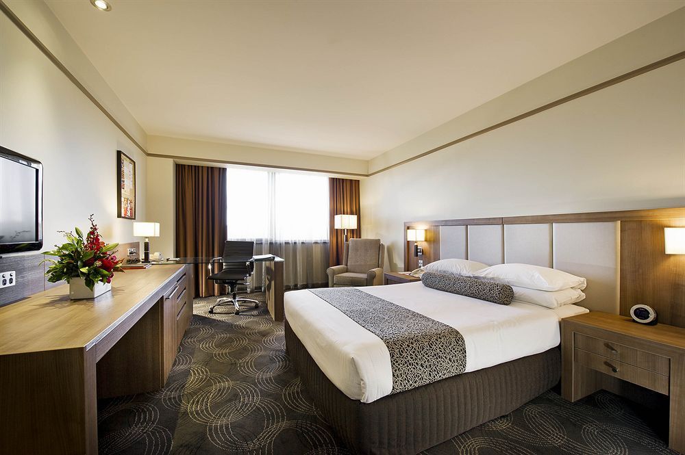 斯坦福德阿德莱德广场酒店 外观 照片 A room at the hotel