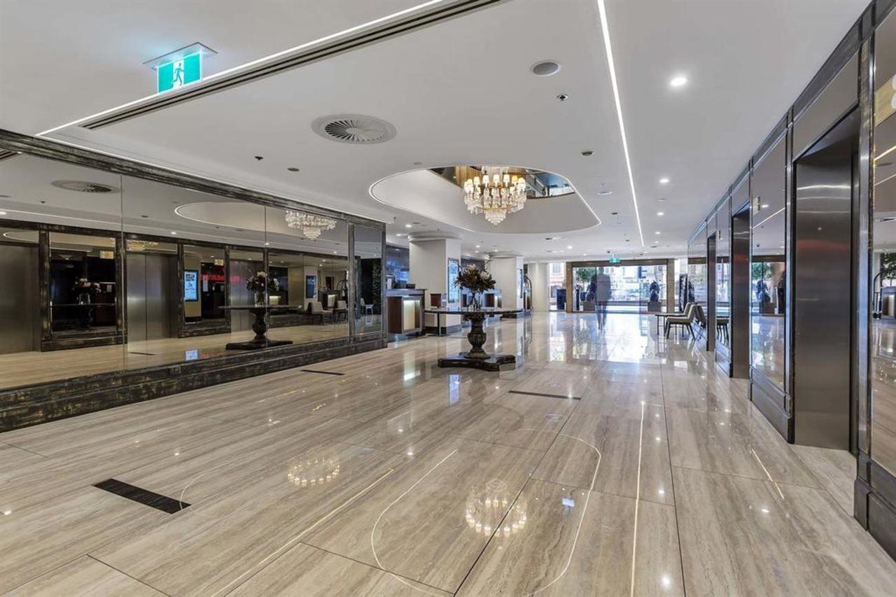 斯坦福德阿德莱德广场酒店 外观 照片 The lobby of the hotel